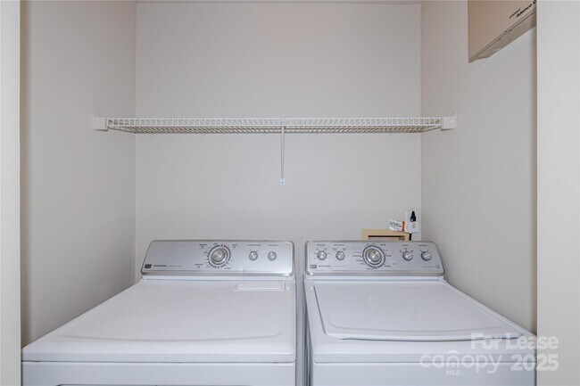 Building Photo - 4709 Morning Dew Ct