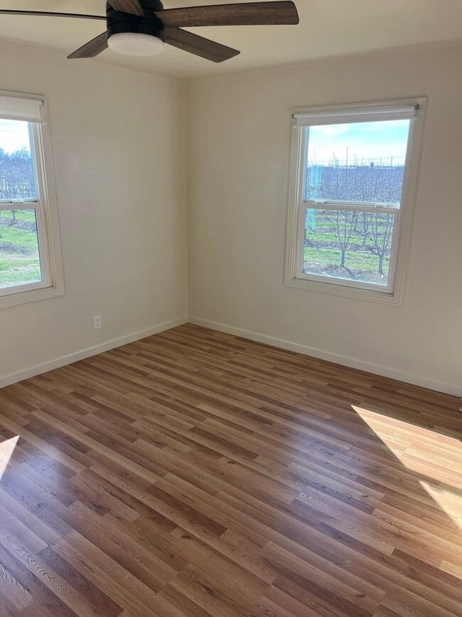 Building Photo - 3636 Beecher Rd