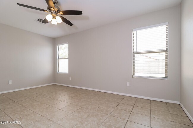 Building Photo - 11841 W Corrine Dr