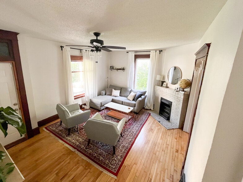 Building Photo - 3148 Columbus Ave