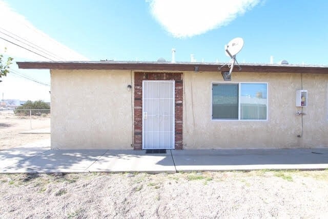 Building Photo - 16315 Juniper St