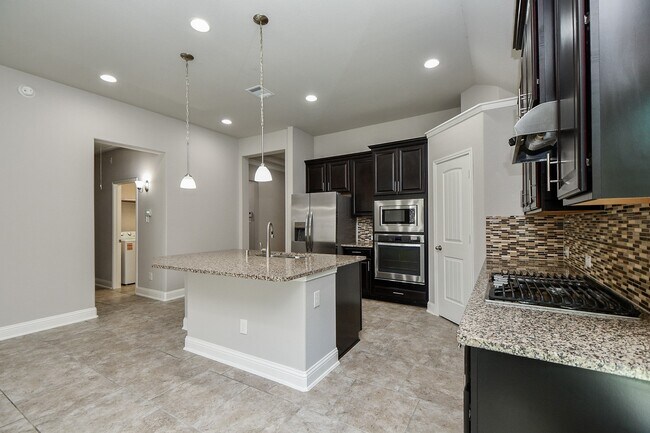 Building Photo - 15330 Ashbrook Dove Ln