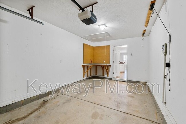 Building Photo - 110 Fox Haven Dr