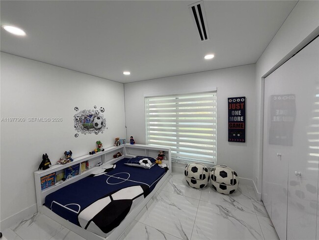 Building Photo - 11300 NW 5th St