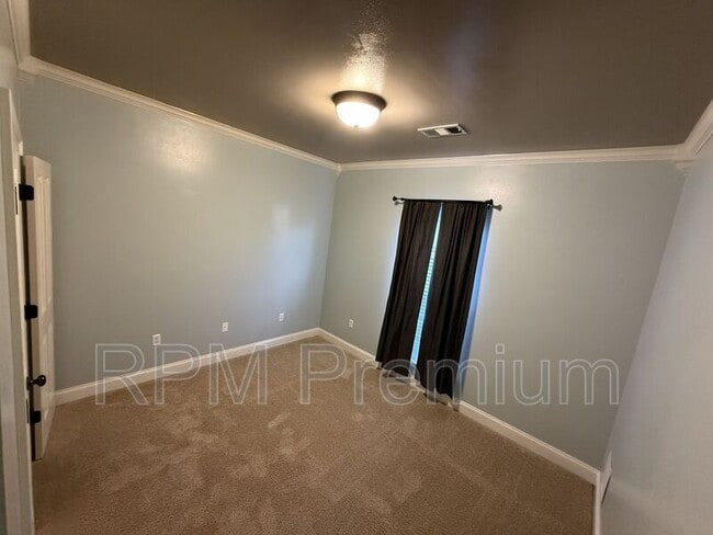 Building Photo - 17734 Spring Creek Dr