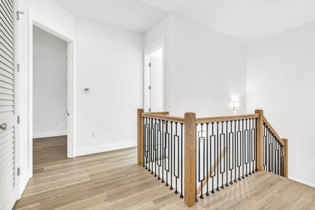 Building Photo - 28 Windsor Ct