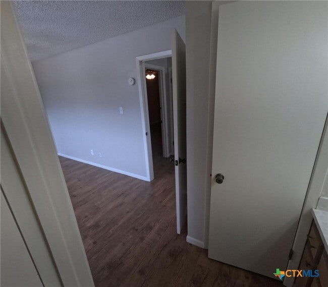 Building Photo - 207 Palmwood Dr
