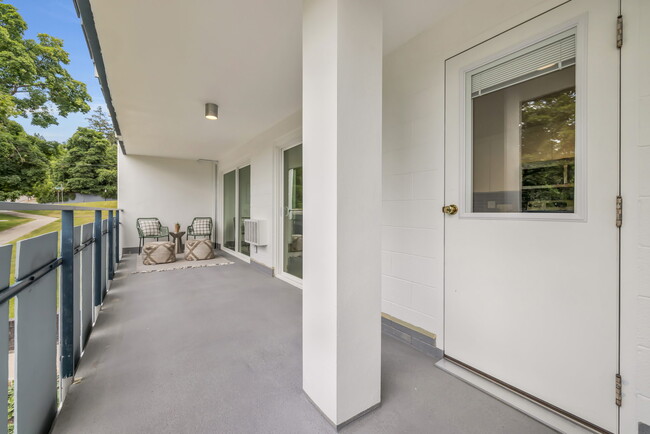 Building Photo - 1070 E 300 S