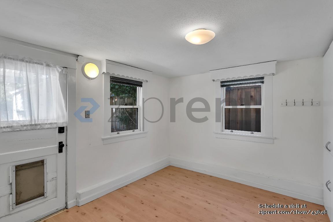 Building Photo - 1471 Hopkins St