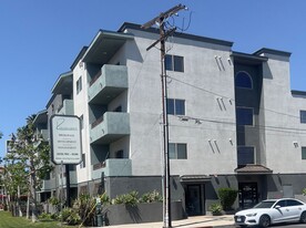 Building Photo - Rubio Villas