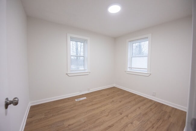 Building Photo - 16781 Akron St