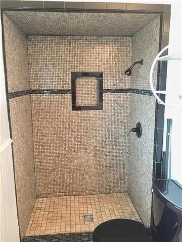 Building Photo - 4624 Bethany Dr