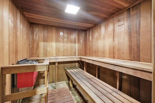 Building Photo - 1361 S Ocean Blvd