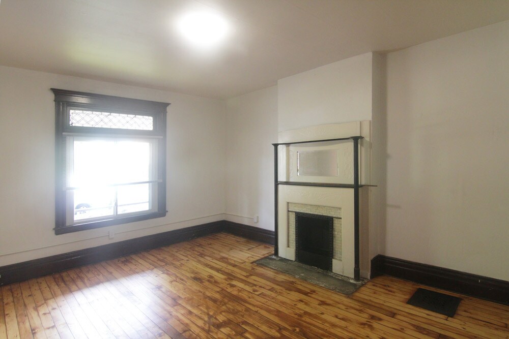Building Photo - 424 Franklin Ave