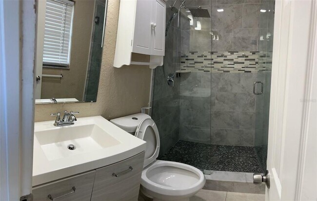 Building Photo - 8010 Woodvine Pl