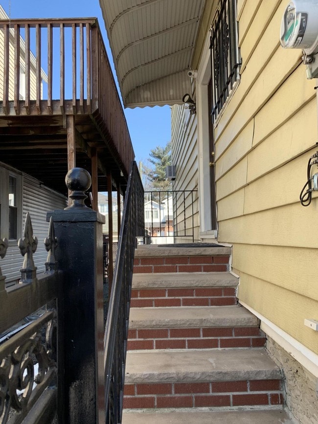 33 Van Name Ave 33 Van Name Ave Staten Island NY 10303 Apartment Finder