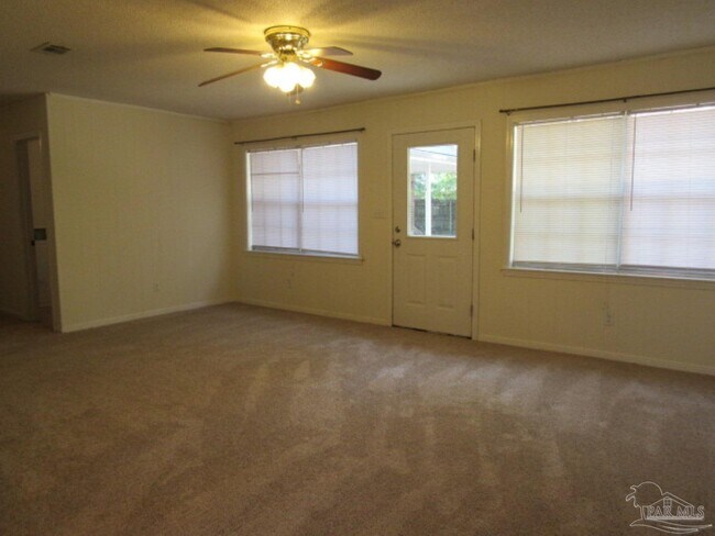 Building Photo - 4237 Futura Dr