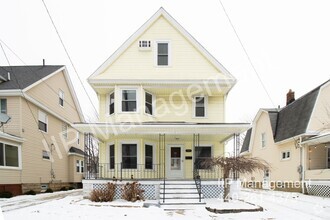 Building Photo - Charming 4 Bedroom House in Lakewood OH is...