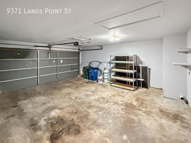 Building Photo - 9371 Lands Point St