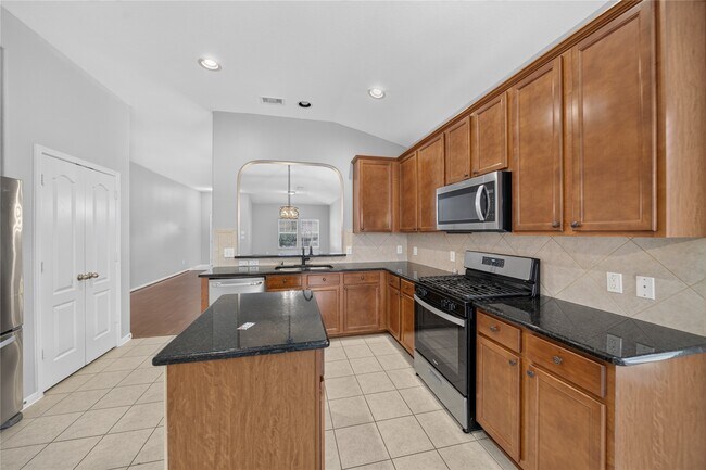 Building Photo - 406 Mornington Ln