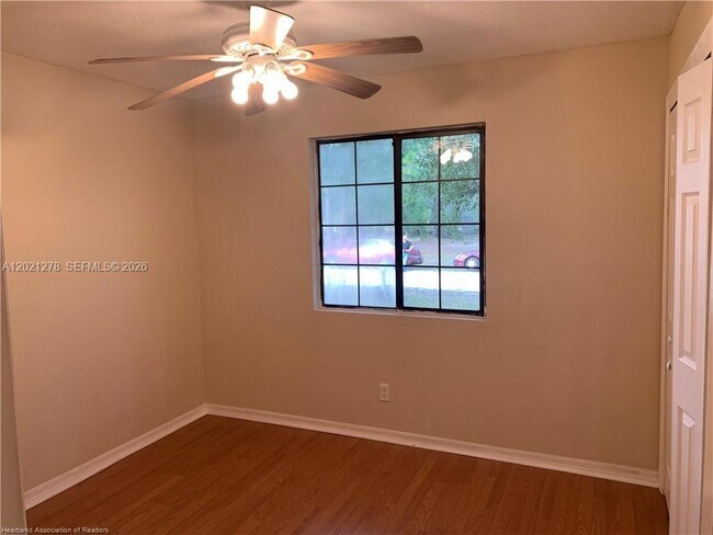 Building Photo - 2225 N Unicorn Rd