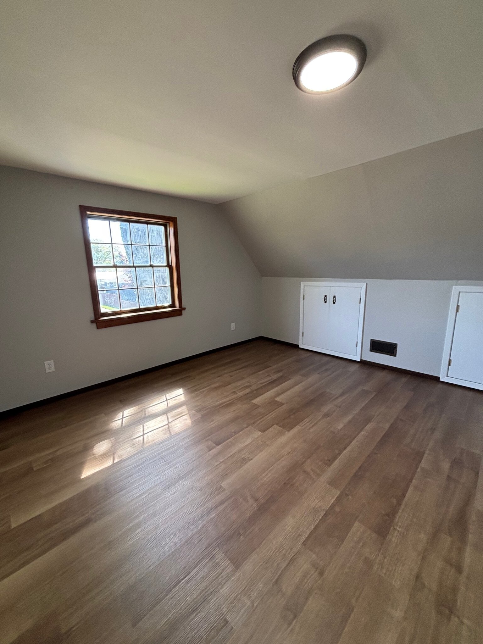 Building Photo - 484 79th St