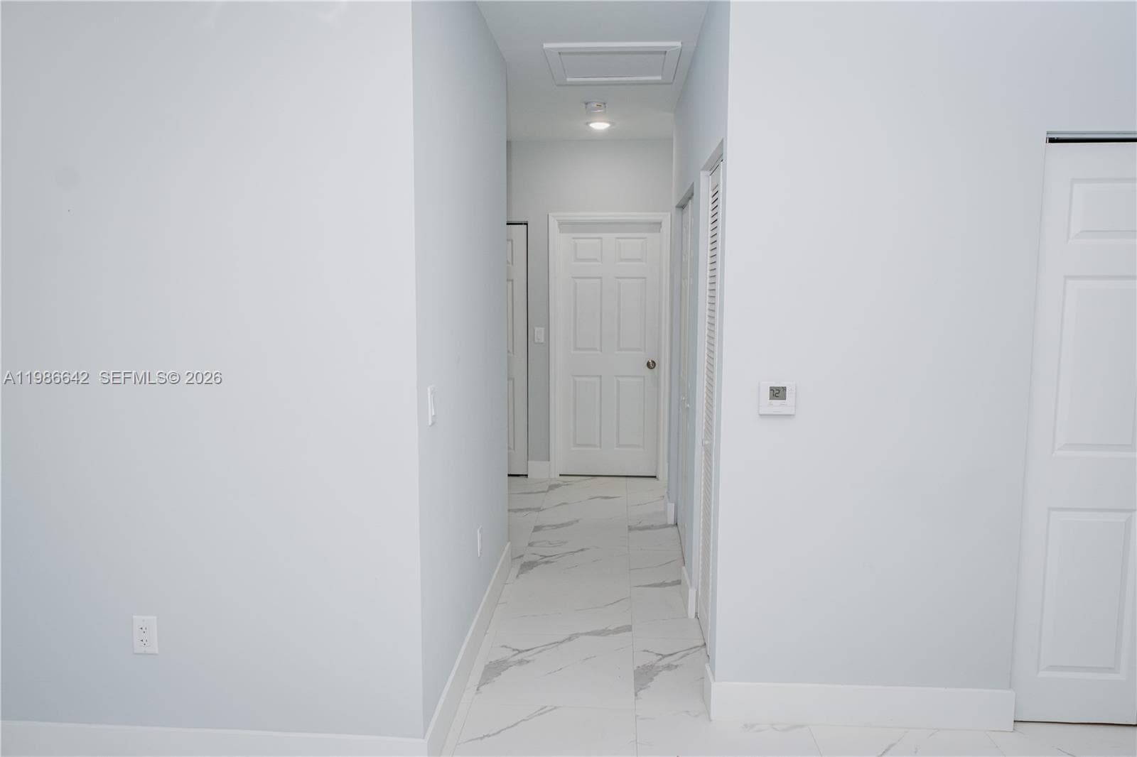 Building Photo - 521 NW 22nd Ave
