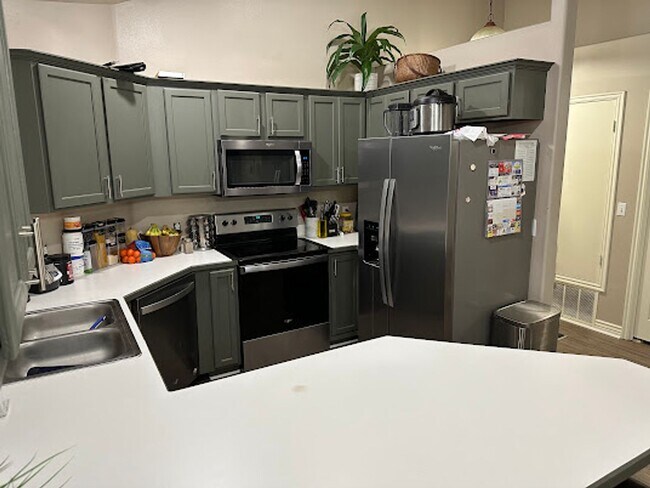 Building Photo - 2 Bedroom Condo in Orem