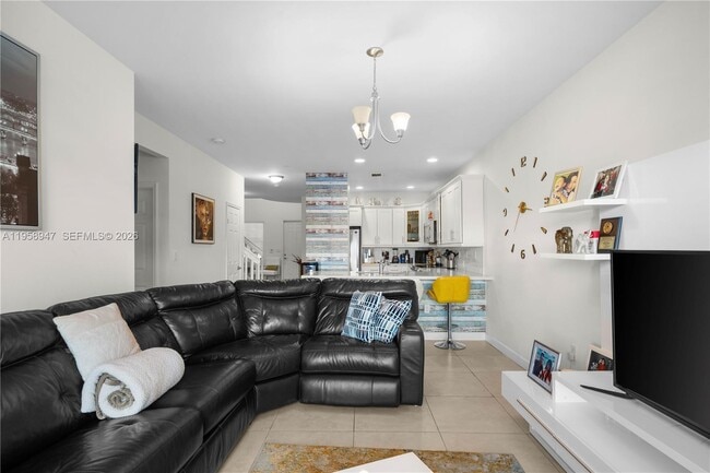 Building Photo - 6005 NW 104th Path