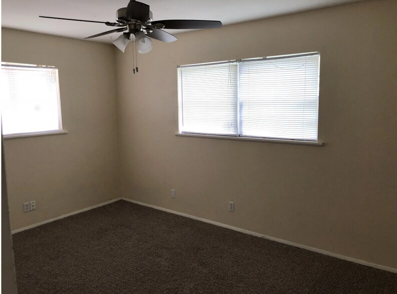 Bedroom 3 - 2754 Yale
