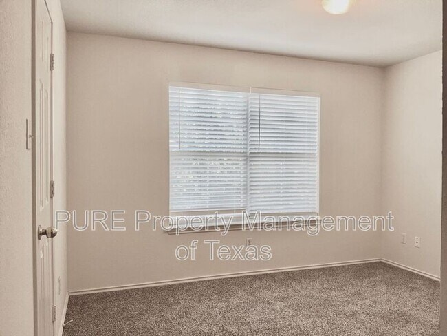 Building Photo - 708 Jane Austen Trail