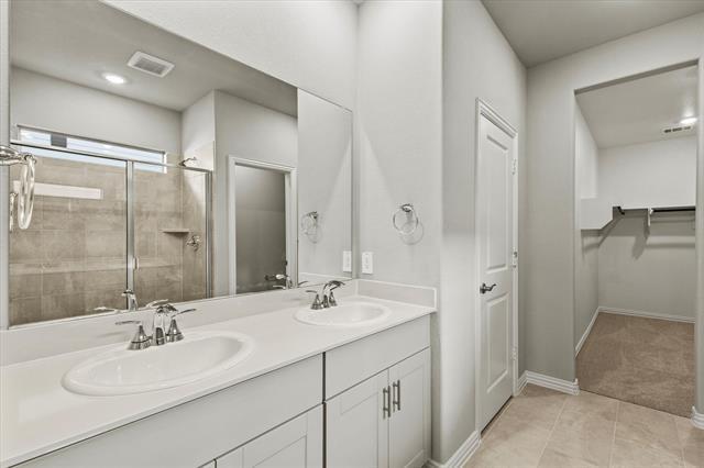 Building Photo - 3935 Worth Dr