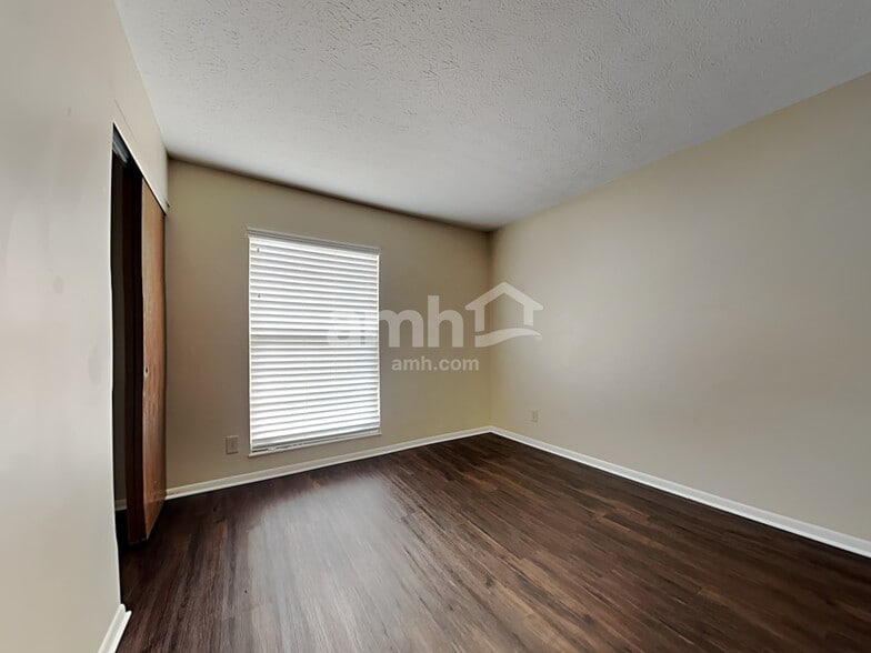 Building Photo - 6785 Upland Ct