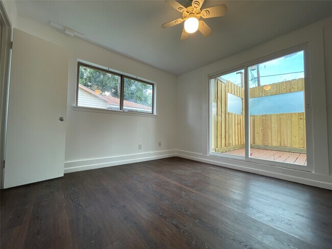 Building Photo - 4803 Geraldine St