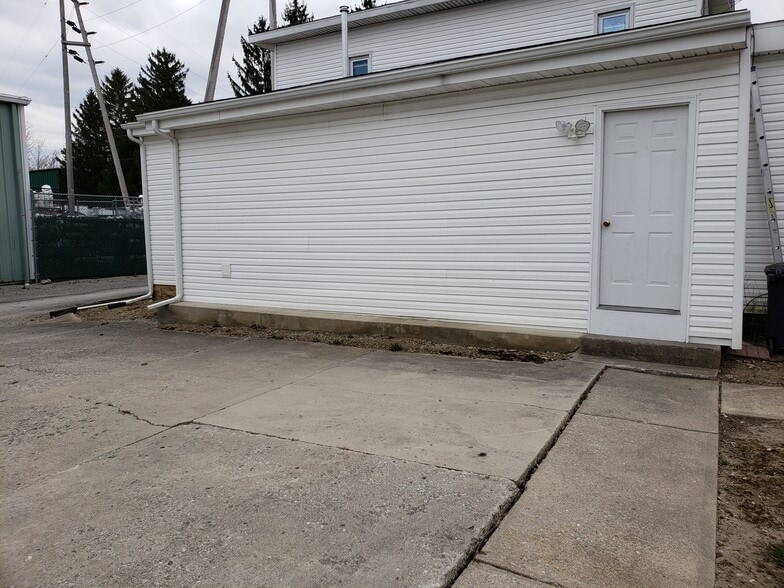 Building Photo - 514 E Lima St