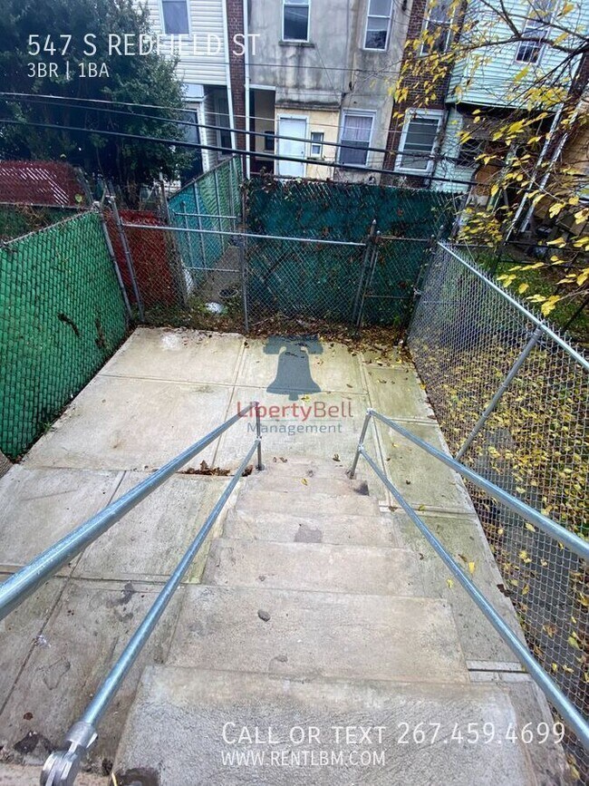 Building Photo - 547 S Redfield St