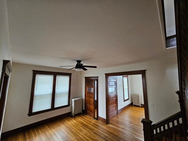 Building Photo - 3154 Van Alstyne St