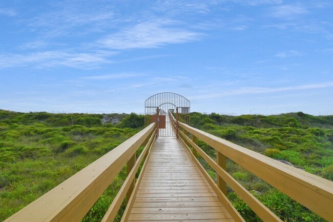 Building Photo - 5930-5A1a A1A S