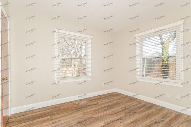 Building Photo - 1115 Ann Ave