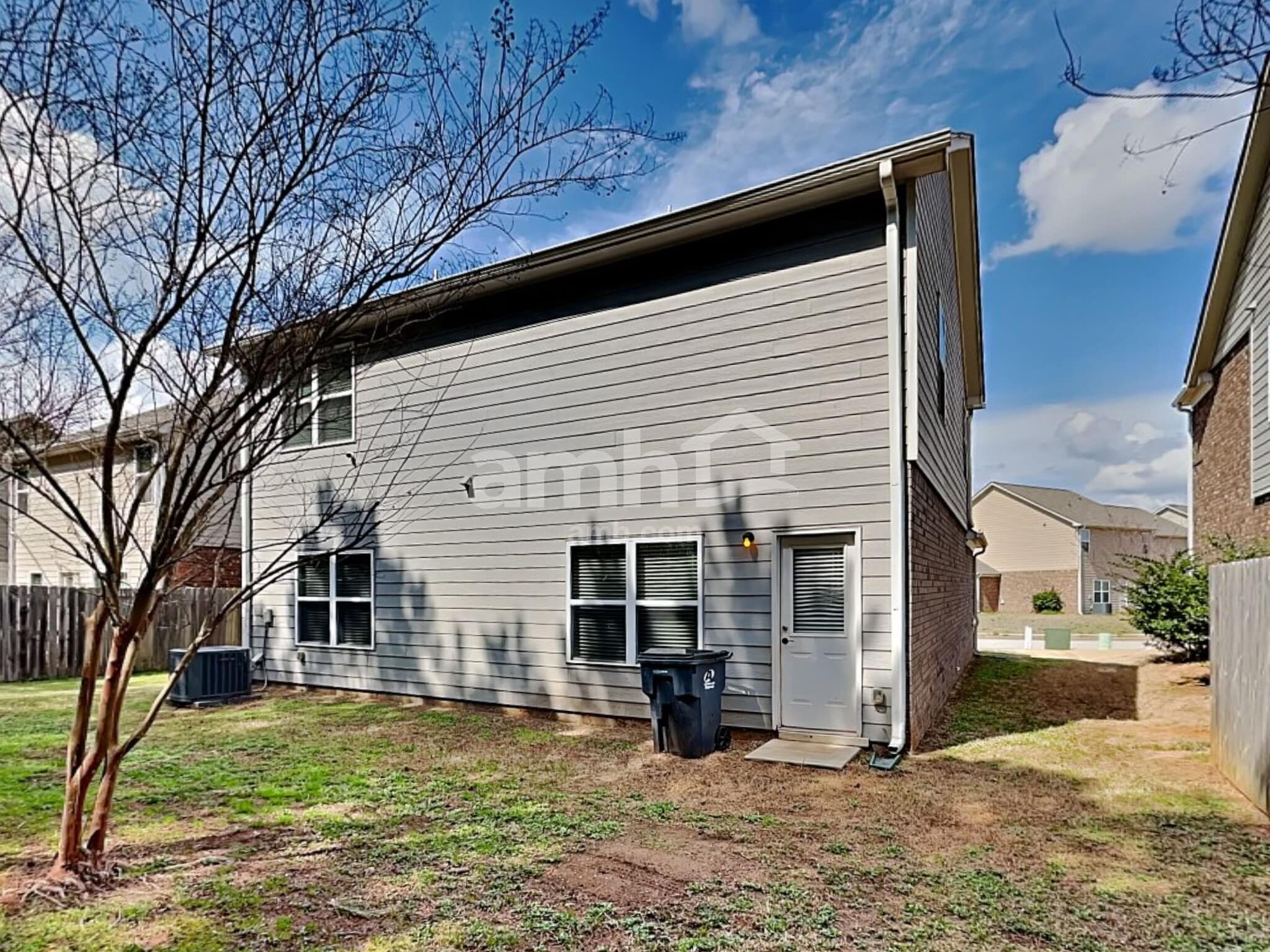 Building Photo - 154 Al Jennah Blvd