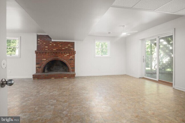 Building Photo - 6065 Eagles Nest Ln