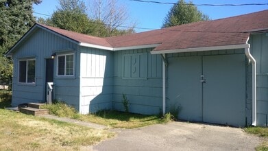 Building Photo - Cozy 1 Bd and 1 Ba apartment for rent in stand alone building.