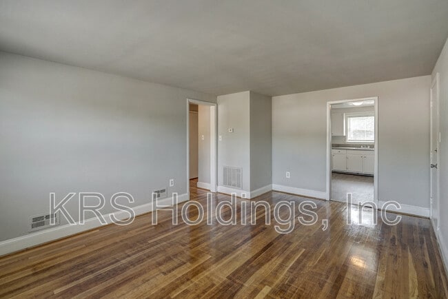 Building Photo - 5423 Remuda Dr