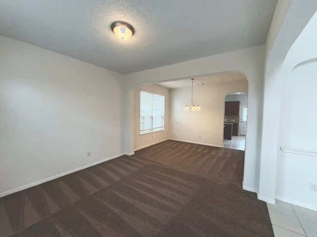 Building Photo - 3722 Pantano Ct