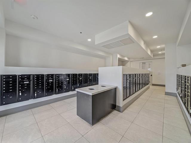 Building Photo - 2700 Old Denton Rd