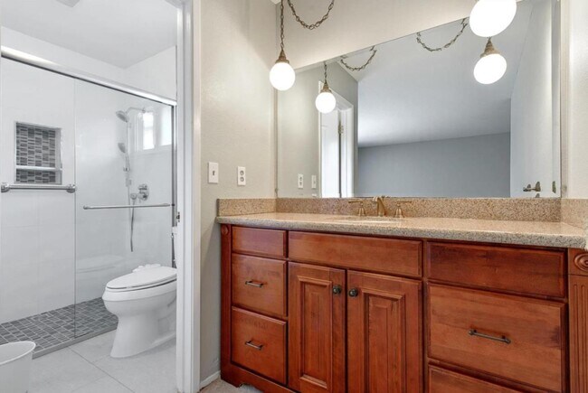 Building Photo - 6558 Crown Blvd