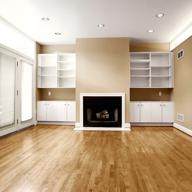 Building Photo - 6348 Walnut St