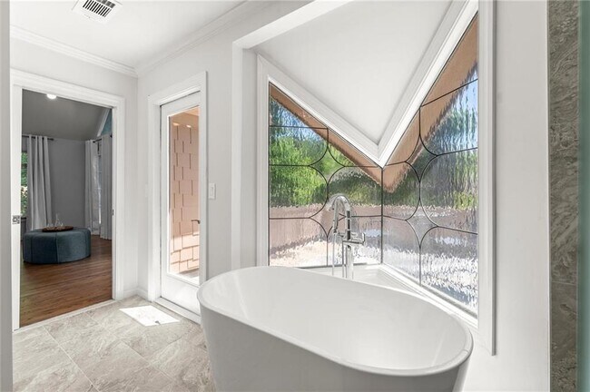 Building Photo - 459 Atlanta Country Club Dr
