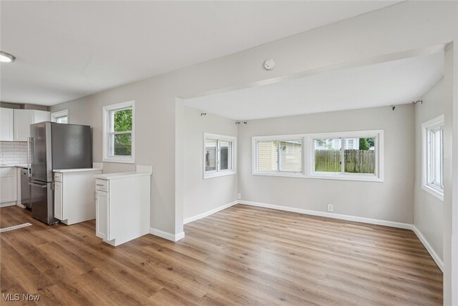 Building Photo - 3846 E Antisdale Rd