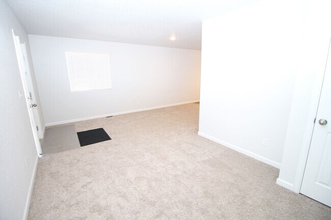 Building Photo - Brand new 3bdr 3bath duplex walking distance to Downtown Colorado Springs